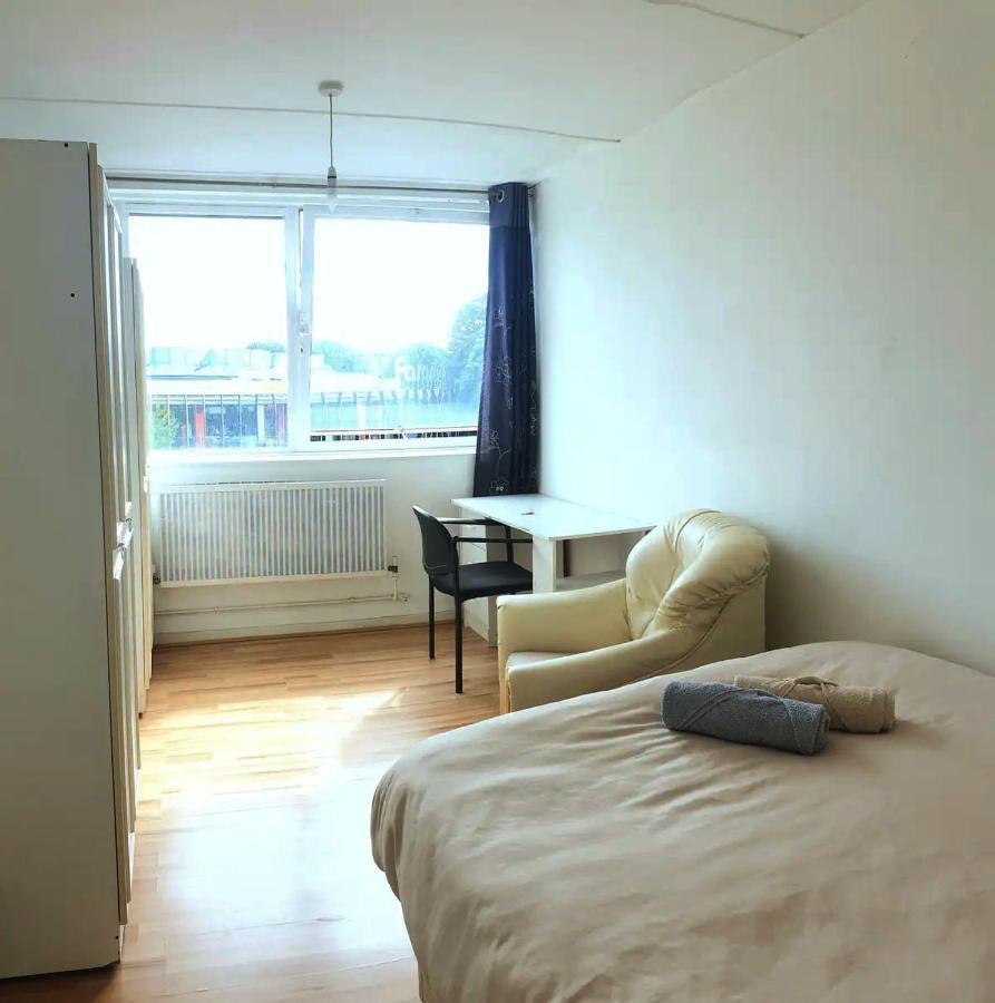 Elephant & Castle - Zone 2 - Private Rooms - Shared Bathroom London Eksteriør billede