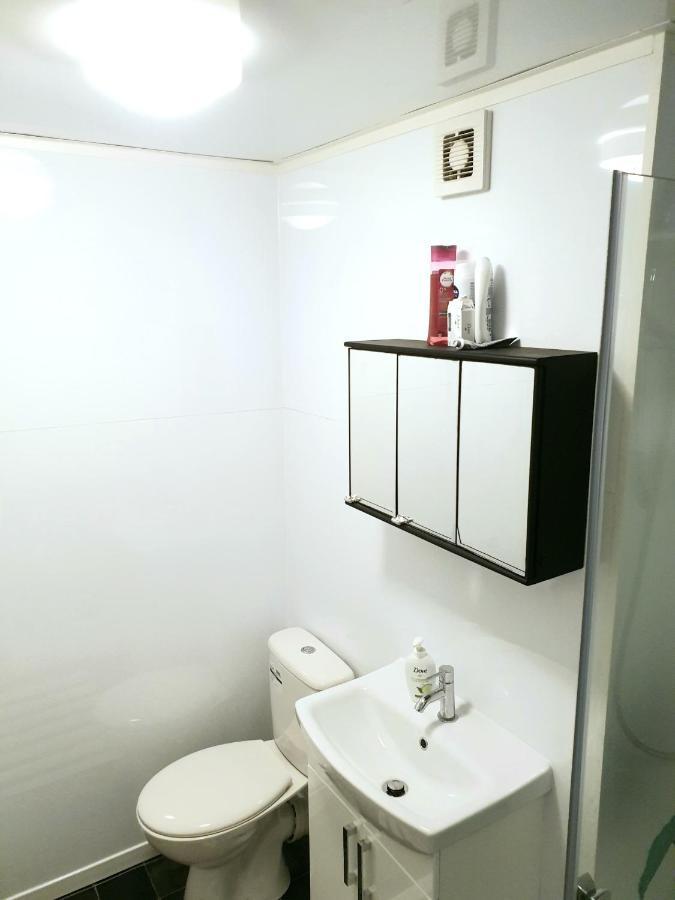 Elephant & Castle - Zone 2 - Private Rooms - Shared Bathroom London Eksteriør billede