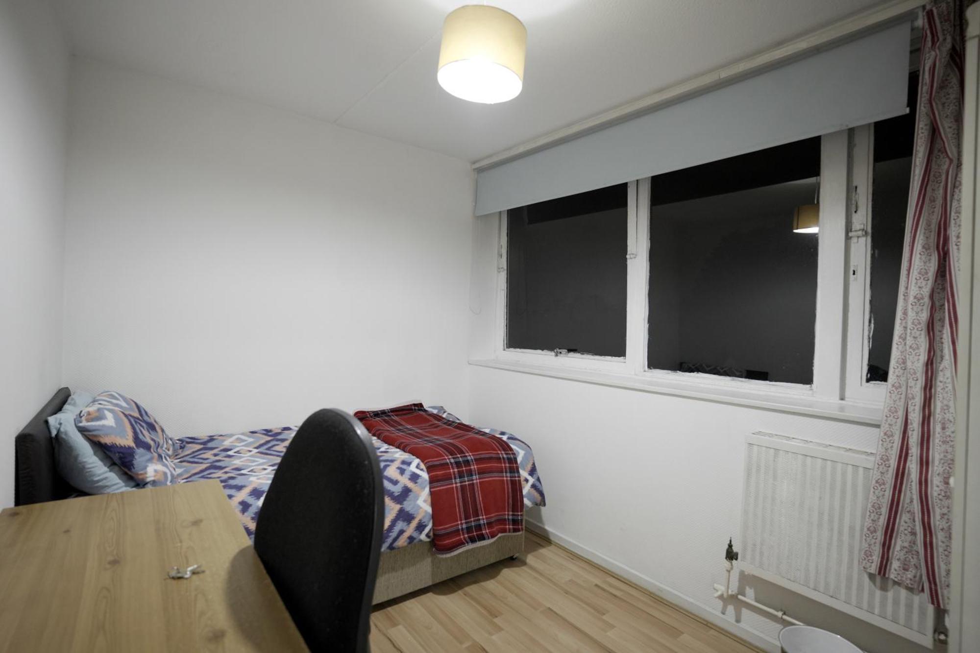 Elephant & Castle - Zone 2 - Private Rooms - Shared Bathroom London Eksteriør billede